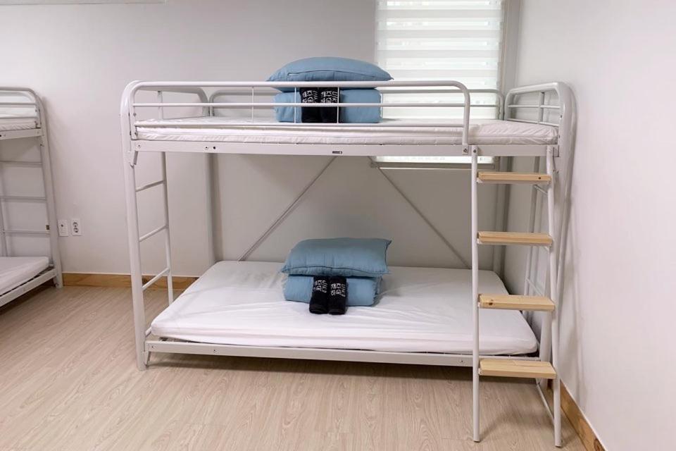 Togŭnnae Jeju Guesthouse מראה חיצוני תמונה