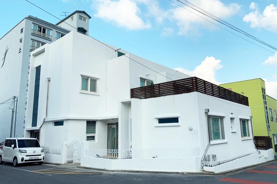 Togŭnnae Jeju Guesthouse מראה חיצוני תמונה