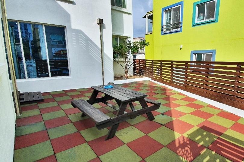 Togŭnnae Jeju Guesthouse מראה חיצוני תמונה