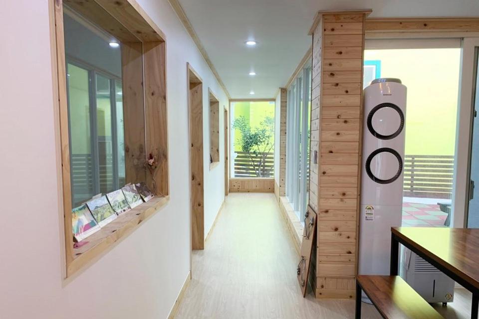 Togŭnnae Jeju Guesthouse מראה חיצוני תמונה